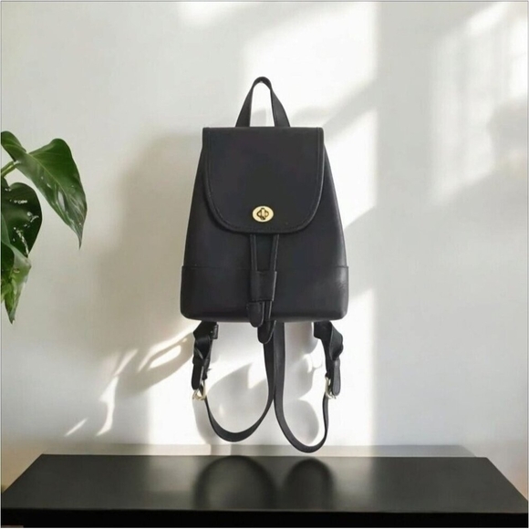 Vintage COACH Mini Backpack Bag - Picture 2 of 16